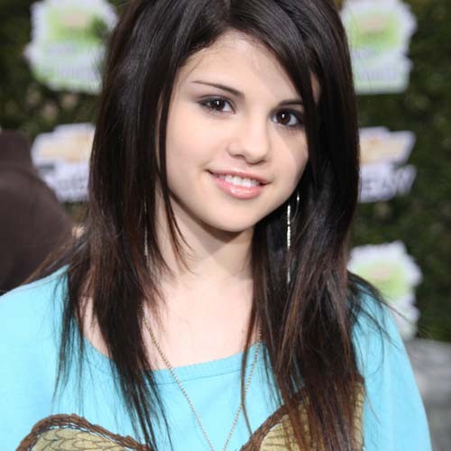 SelenaGomezsongPics1YnhHMtsn4mUdCM-1