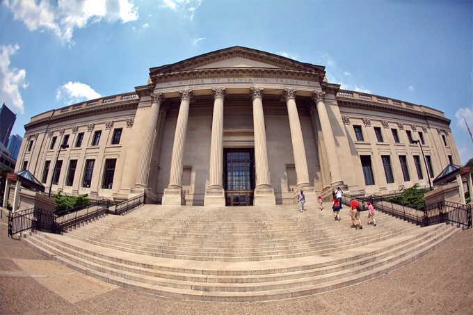 franklin-institute-exterior-680uw